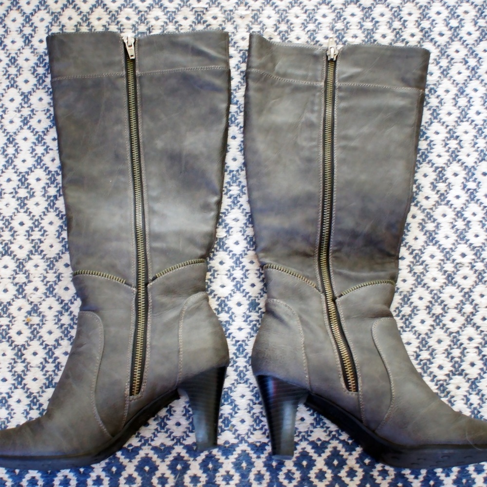 Life Stride Gray Yonkers Boots Size 7 1/2